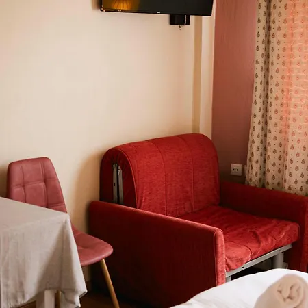 Ioanna Guest house 3*